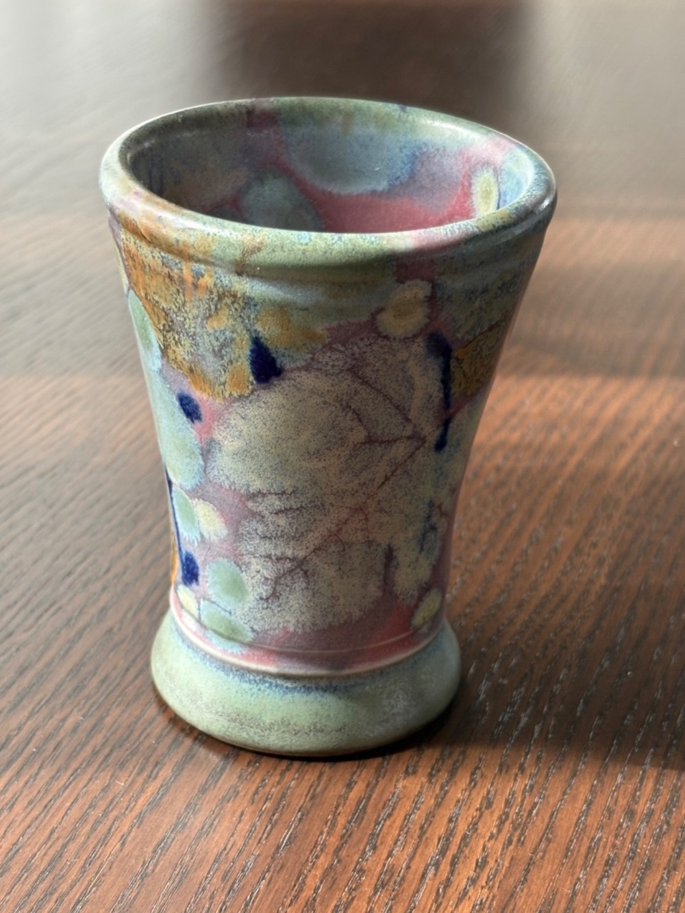 Marked Handmade Leaf Design Studio Art Pottery Cup/Bud Vase 5” Marked Interior